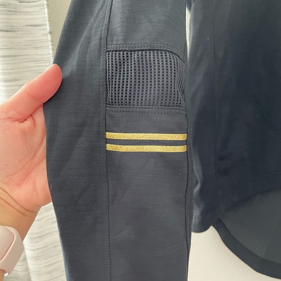 Nike Dri-Fit Hoodie - Picture 3 of 4